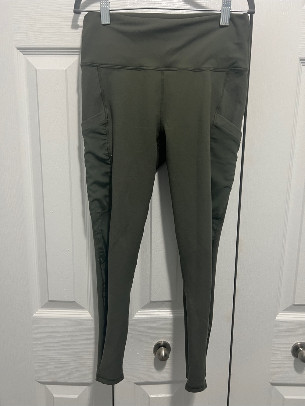 Olive Green High-Waist Leggings with Side Pockets